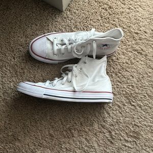 BRAND NEW Women High Top Converse